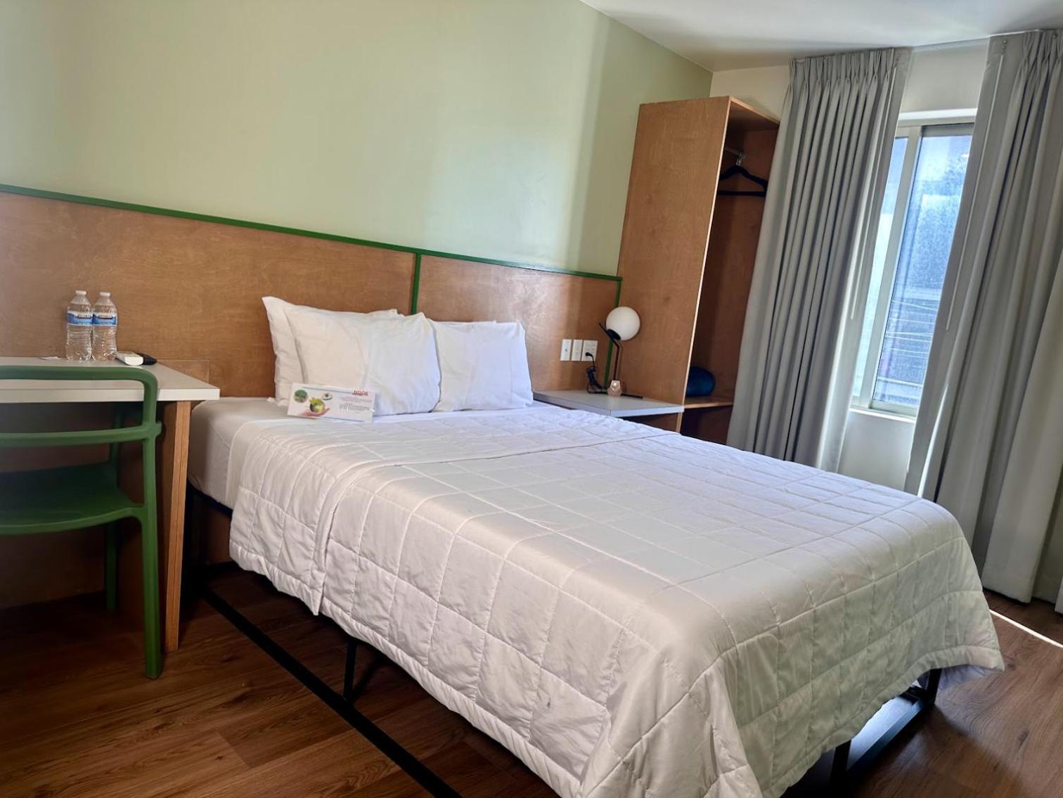 Intj Hotel Tijuana Zewnętrze zdjęcie